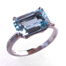 platinum/aquamarine engagement ring